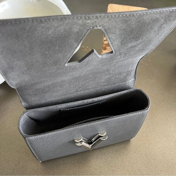 LOUIS VUITTON Authentic Twist MM Gunmetal Silver Color - Picture 5 of 16
